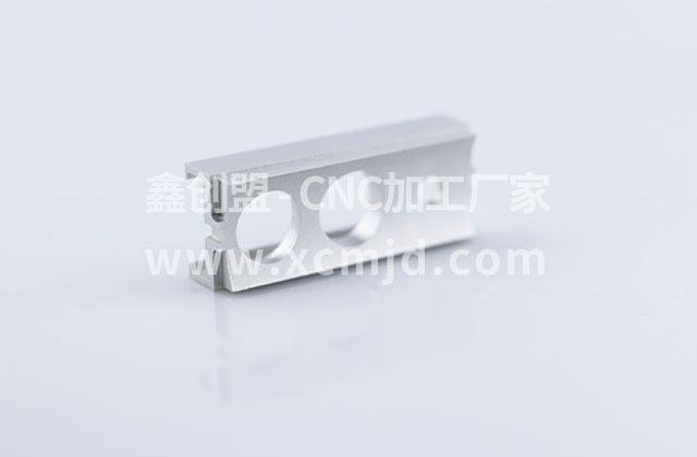 自動化零件五軸加工?時哪些原因會引起線性誤差？